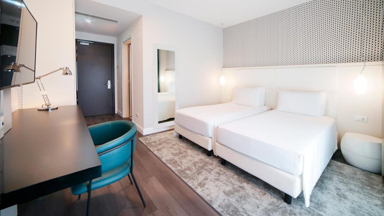 Holiday Inn Nola - Naples Vulcano Buono By Ihg Eksteriør bilde