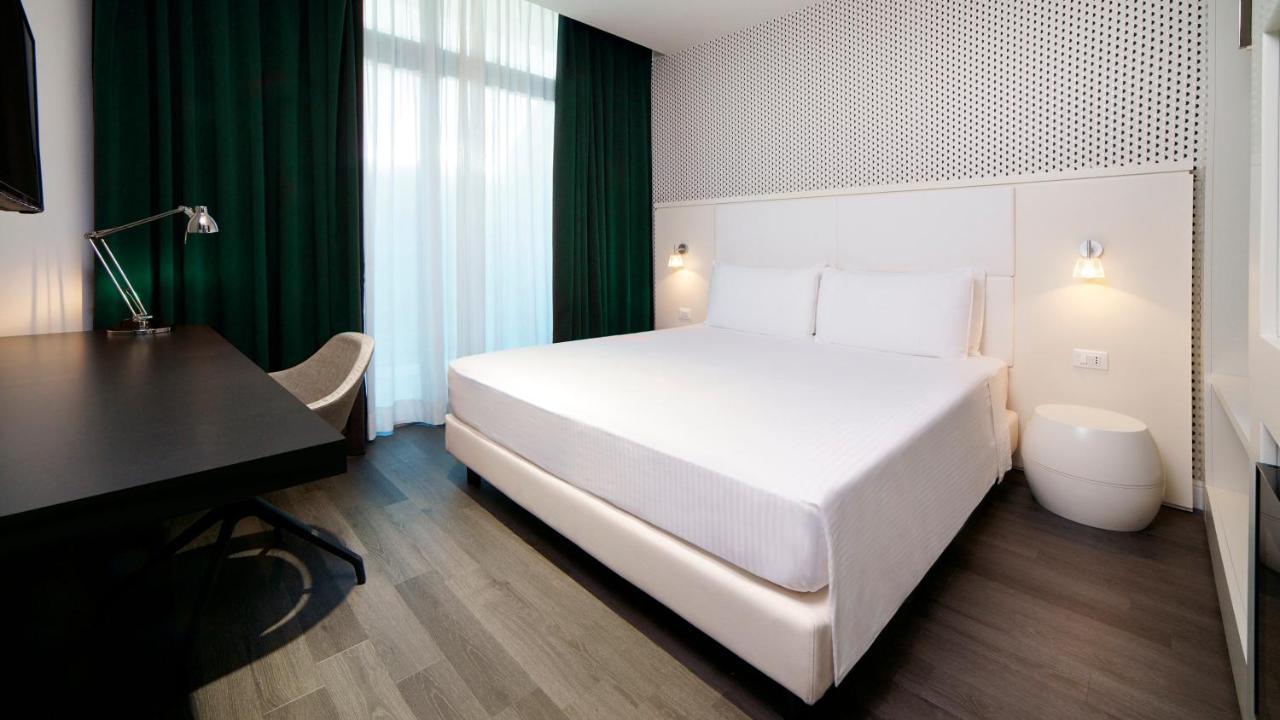 Holiday Inn Nola - Naples Vulcano Buono By Ihg Eksteriør bilde