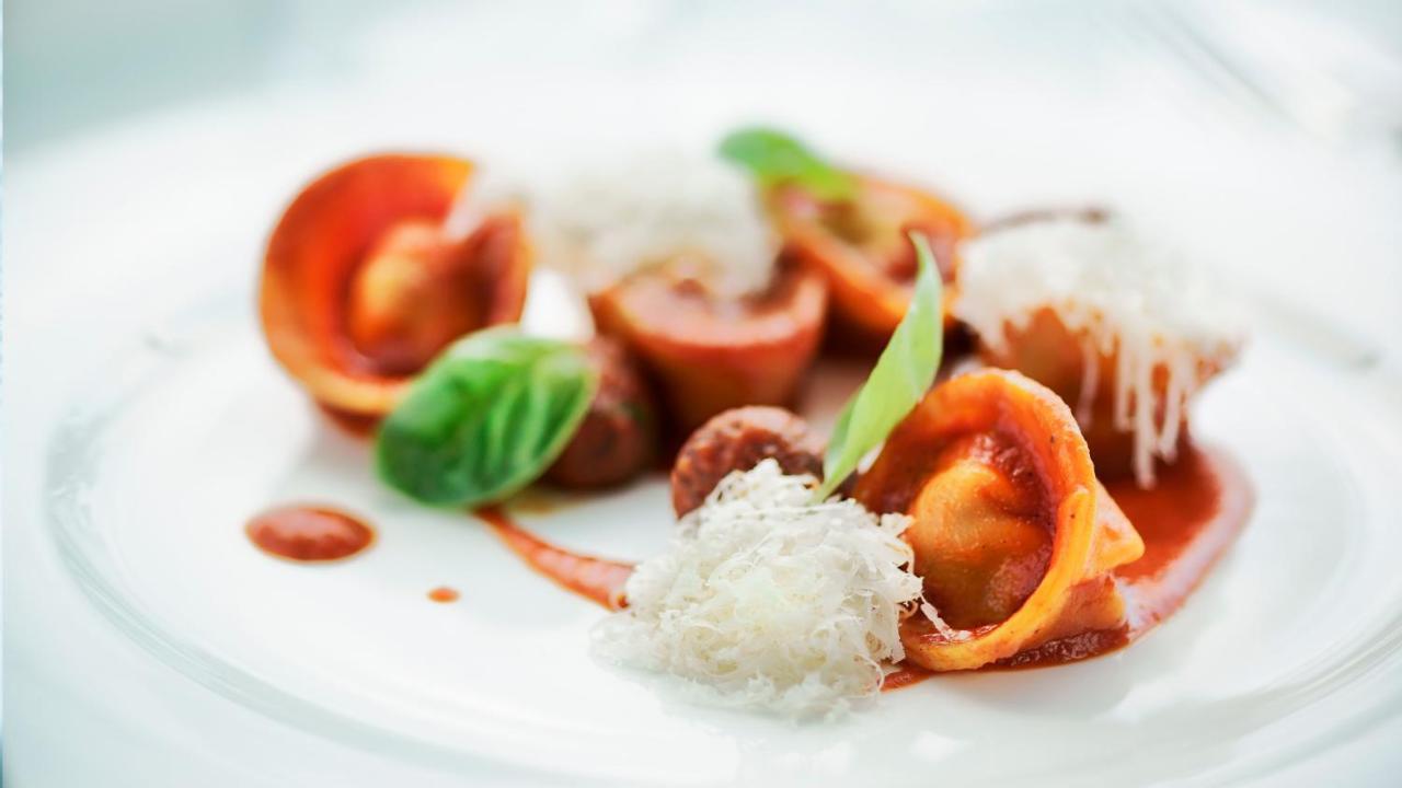 Holiday Inn Nola - Naples Vulcano Buono By Ihg Eksteriør bilde